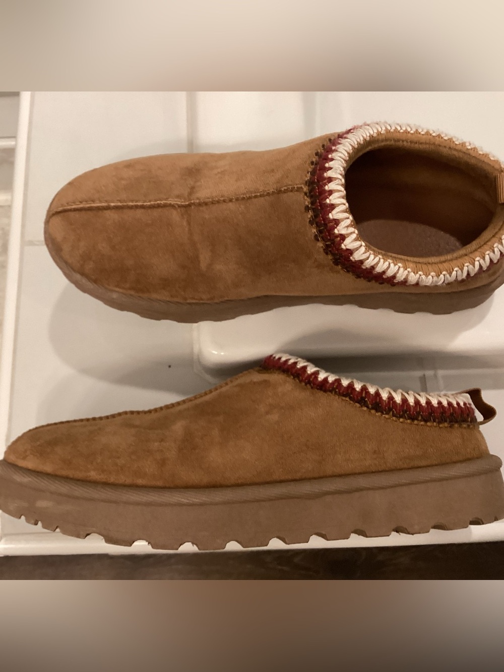 Women’s Slip-On Suede Moccasin in Chestnut